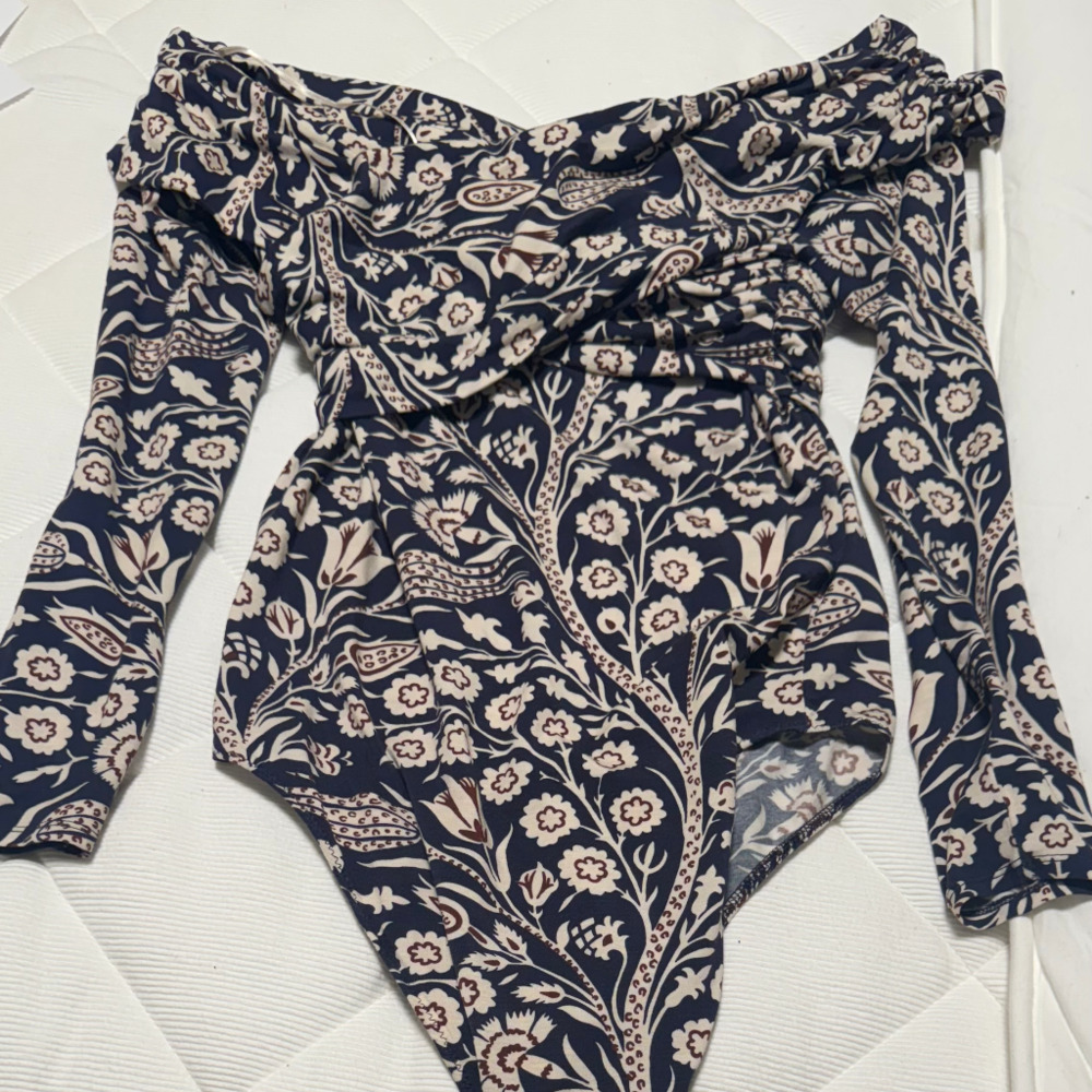 Ted Baker - off the shoulder Bodysuit